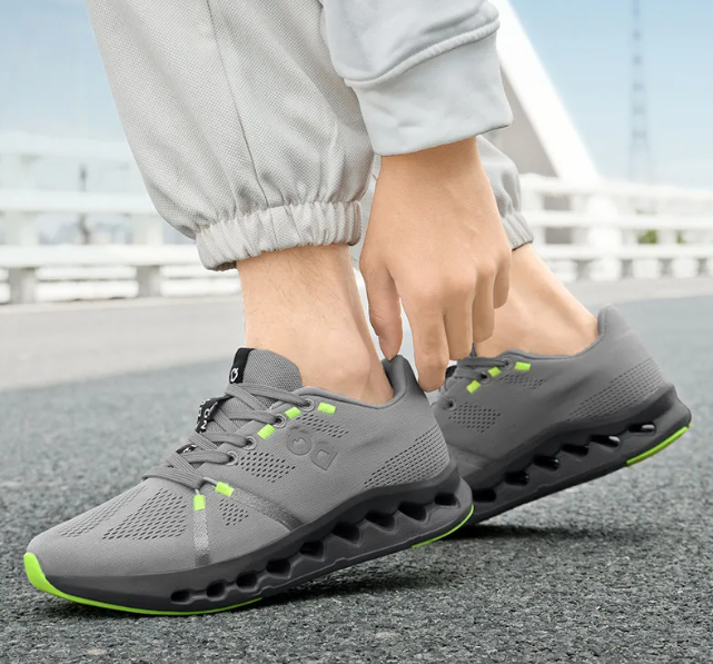 Men’s High-Top Hiking Shoes
