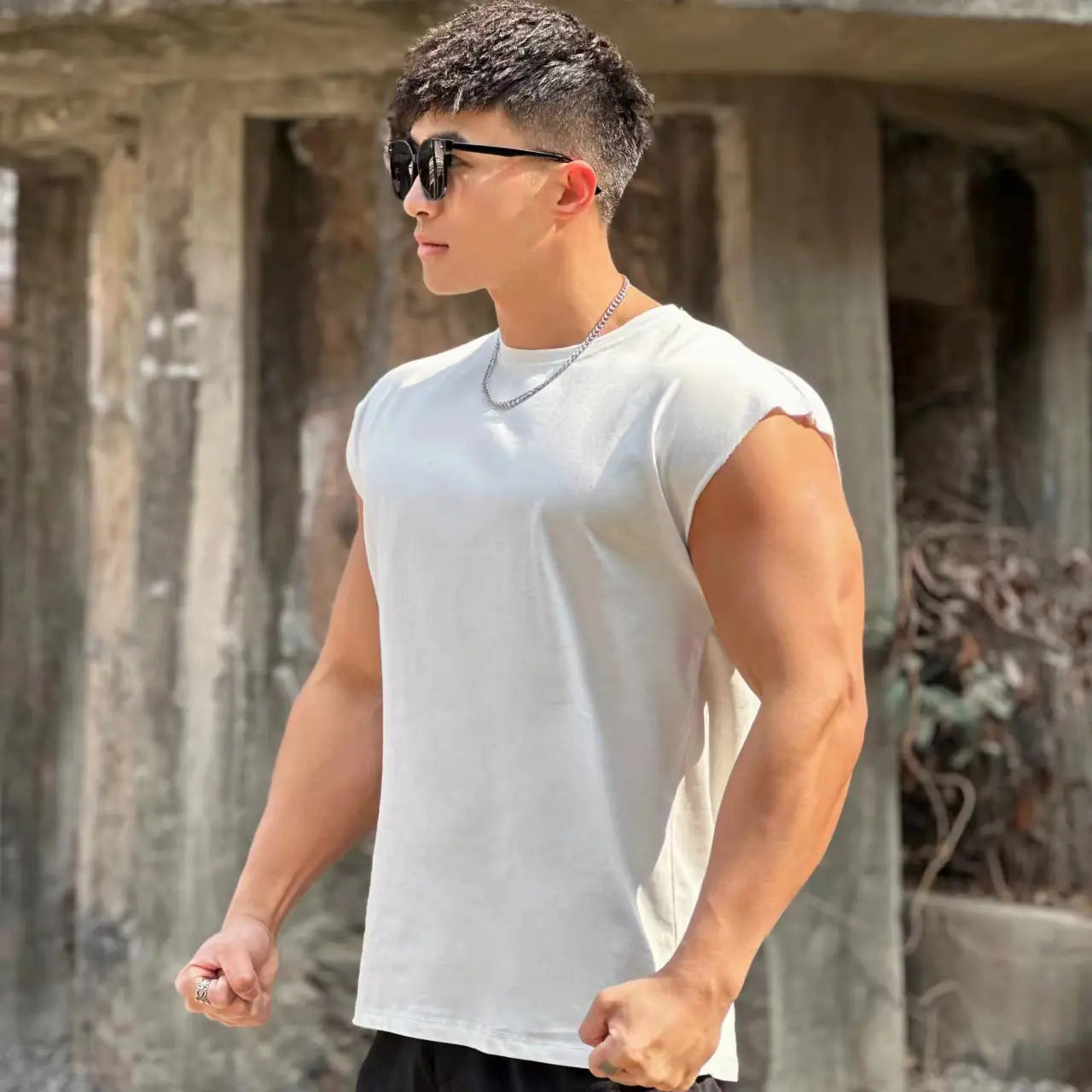 Men's Sleeveless Athletic Workout Casual Top